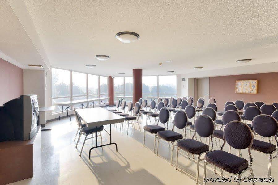 Residence & Conference Centre - טורונטו מראה חיצוני תמונה